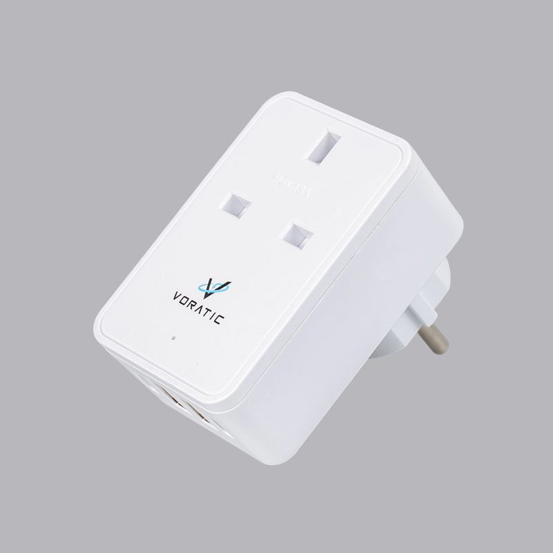 VT-924-DE 英国からドイツへ、1 ソケット、2 USB ポート、2 typeC ポート アダプタ